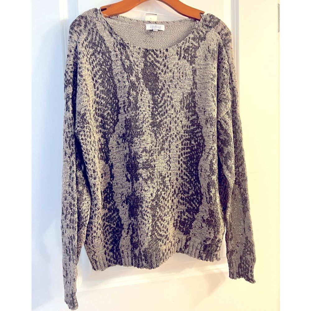 NWT Barney’s New York black/taupe sweater